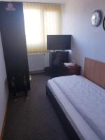 Single Room with Shared Bathroom