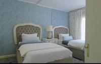 Century City Mayfair Luxury Apartments - B&B