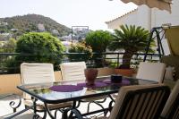 B&B Saronida - Christinas home A place to go to - Bed and Breakfast Saronida