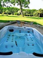 Gîte dans une ambiance végétale avec Spa privatif - B&B