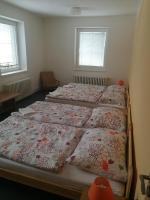 Vierbettzimmer mit Balkon