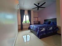 B&B Parit Kadir - SENGGARANG HOMESTAY - Bed and Breakfast Parit Kadir