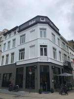 ETAGE 2 - appartement in centrum, 300m van zee én gratis parking - Chambres d’hôtes Ostende