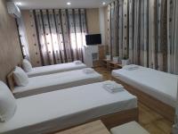 Quadruple Room with Terrace