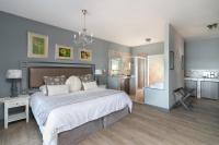Honeymoon Room with Lagoon View 1