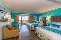 Oversized Ocean View Queen Suite with Beautiful Fireplace and Accents - Sleeps 4 Guests! - B&B Myrtle Beach