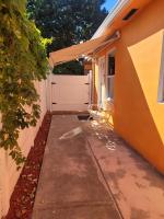 Welcome Heart and Reliable Heart Vacation Houses - B&B Miami