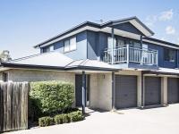 Silvertrees 5 - Central 3BR Townhouse l Lake Views l Spa l BBQ l WiFi - B&B