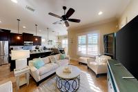 B&B Destin - The Sand Ranch at Villa Lago - Bed and Breakfast Destin