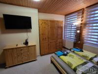 Vierbettzimmer mit eigenem Bad