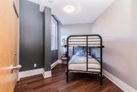 Family Friendly 3-bedroom beauty in Le Plateau by DenStays - Chambres d'hôtes Montréal