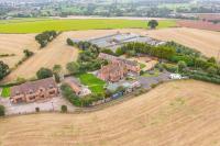 The Pigsty - 3 Bedroom Barn Conversion - B&B Coventry