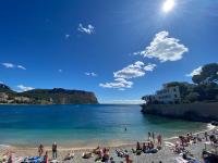 AU BORD DE L'EAU Studio climatisé avec Terrasse et vue mer à 40m de la plage - B&B Cassis