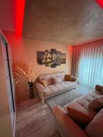 Luxurious Apartment with City View - B&B Pristina