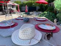 Mineral Saltwater Solar heated Pool & Spa Oasis with mountain views and Koi pond - Chambres d'hôtes Desert Hot Springs