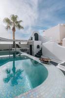 Opera Mansion Santorini - B&B