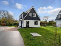 B&B Westermient - Wonderful Holiday Home in De Koog Texel with Terrace - Bed and Breakfast Westermient