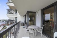 Apartment mit Balkon