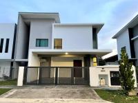 B&B Sepang - Five BEDROOMS RESIDENTIAL HOME WITH FREE WIFI - Bed and Breakfast Sepang