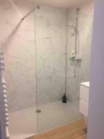 Maison de Marcel Big house near centre free parking - B&B Brujas