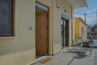 SUNRISE Spacious Apartment With 3 Bedrooms & 3 Bathrooms -Near to Chania - Chambres d'hôtes Kolympári