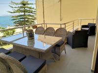 SUNRISE Spacious Apartment With 3 Bedrooms & 3 Bathrooms -Near to Chania - Chambres d'hôtes Kolympári