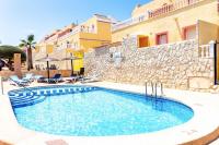 Fabulous 3 Bed House with 4 communal pools - B&B Igueste