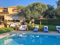 Lalla Private Luxury Villa - Bed and Breakfast Lithakia