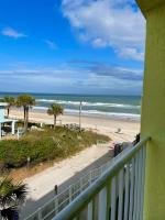 B&B Ormond Beach - Ocean Overlook - Sea View at Symphony Beach Club! - Bed and Breakfast Ormond Beach