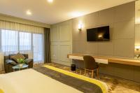 Deluxe Room (Free Return Airport Transfer & 10% discount on Food & Beverage)