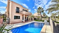 HL 020 Luxury 3 bedroom villa , high standard - B&B