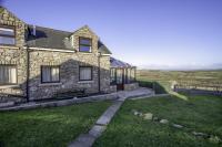 B&B Llangennith - Stormy Castle - 6 Bedroom Sleeps 14 - Llangenith - Bed and Breakfast Llangennith