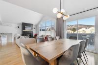 INITIAL - Chalet FAMILIA SENSE - Mont-Sainte-Anne - B&B Saint-Ferréol-les-Neiges