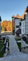 Kraljevi čardaci, apartman 53 u zgradi 7, opcija unutrašnjeg parking mesta - Chambres d'hôtes Kopaonik