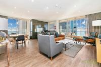 QV Heart of City Stunning View with Parking - 1015 - B&B