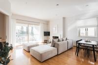 Exquisite 2BR Apartment in Agia Paraskevi by UPSTREET - B&B Atene