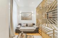 Deluxe Apartment #24