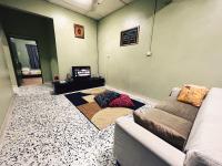 Arni Homestay - Geliga - Bed and Breakfast Cukai