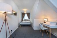 Spacious apartment with free parking - B&B