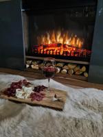 Mountain Paradise in Aparthotel Borovets Gardens - B&B Borovets