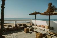 Blue Waves Surf House - B&B Agadir