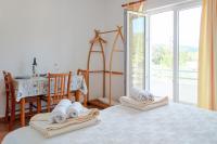 Studio with Balcony and Garden View