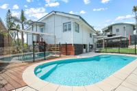 Luxe Coastal Abode, Marcus Beach - B&B
