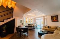 VILLA M - JIA 5 CANDOLIM GOA 3BHK, Pool Facing, Near Beach, Free Breakfast, Free WIFI and Prime Location - Chambres d'hôtes Candolim