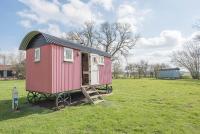 B&B Woodbridge - Thyme Shepherds Hut Boundary Farm Air Manage Suffolk - Bed and Breakfast Woodbridge