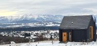 PrzyStań nad Listepką domek nowoczesna stodoła z widokiem na Tatry, Gorce i Pieniny - Chambres d'hôtes Łopuszna