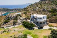 Pristine Seaview Villa , with 5-Star Resort Access - B&B