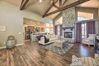 Hot Tub and Ponderosa Views! Luxe Cabin in Lakeside - Bed and Breakfast Lake of the Woods