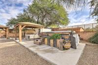 Pet-Friendly Tucson Casita Shared Hot Tub and Porch - B&B