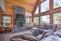 Longview Lodge with Furnished Deck and Fire Pit! - B&B
